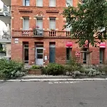Apartment Lumineux 25m2 , 2min Metro Compans, Wifi Fibre Et Entree Autonome *
