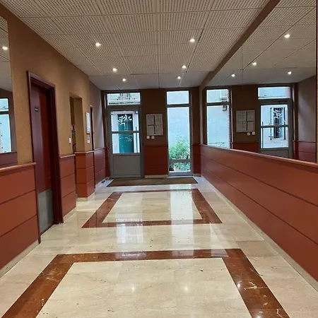 Lägenhet Lumineux 25m2 , 2min Metro Compans, Wifi Fibre Et Entree Autonome *