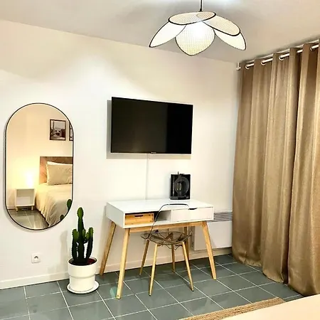 Lumineux 25m2 , 2min Metro Compans, Wifi Fibre Et Entree Autonome * トゥールーズ