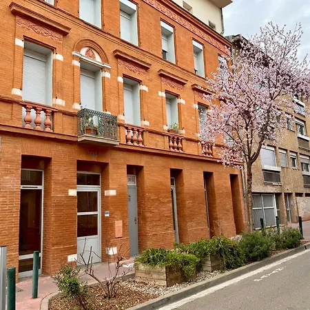 Lumineux 25m2 , 2min Metro Compans, Wifi Fibre Et Entree Autonome * Toulouse
