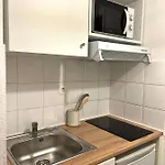 Lumineux 25m2 , 2min Metro Compans, Wifi Fibre Et Entree Autonome Апартаменты